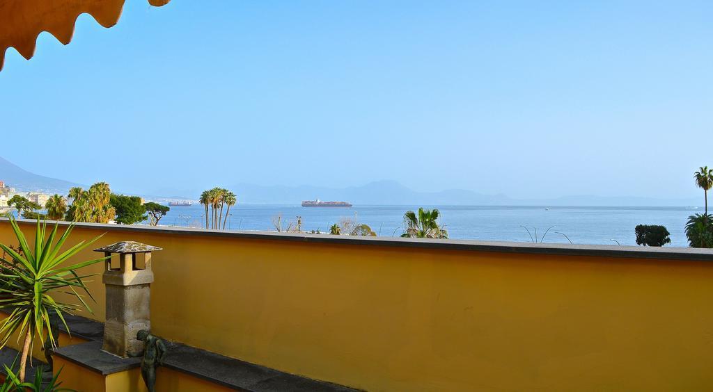 Bed And Breakfast Riviera Di Chiaia Turrisi Napoli Exterior foto