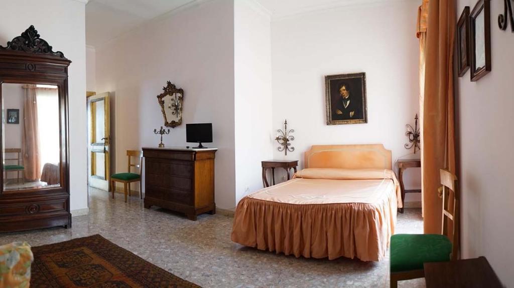 Bed And Breakfast Riviera Di Chiaia Turrisi Napoli Exterior foto